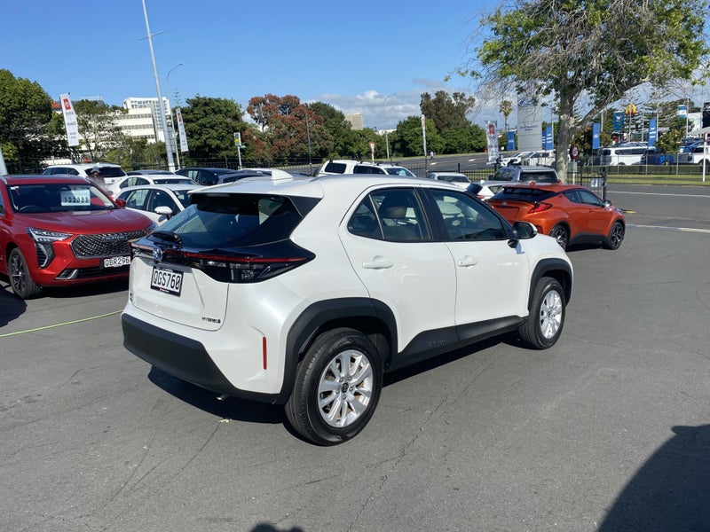 2023 Toyota Yaris Cross GX 1.5 Hybrid image 2