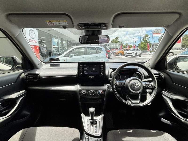 2023 Toyota Yaris Cross GX 1.5 PETROL ECONOMICA... image 2