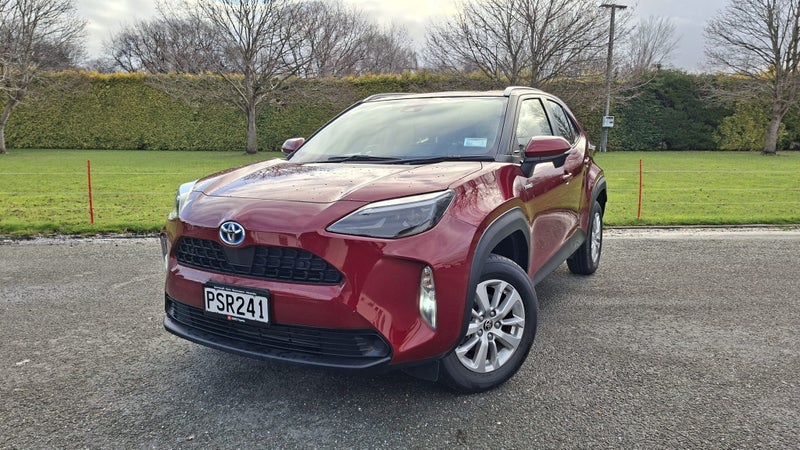 2023 Toyota Yaris Cross GX 1.5 Petrol Hybrid EC... image 3