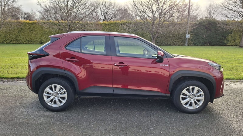 2023 Toyota Yaris Cross GX 1.5 Petrol Hybrid EC... image 5