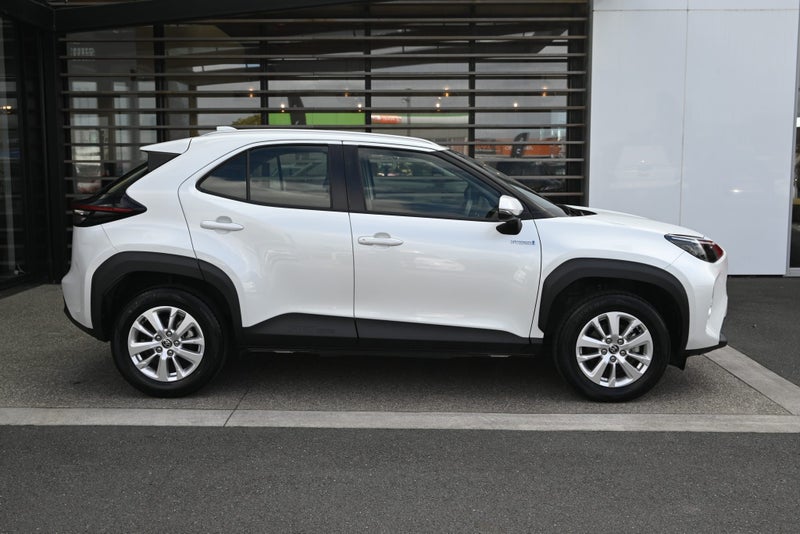 2023 Toyota Yaris Cross GX 1.5 Petrol Hybrid FW... image 5