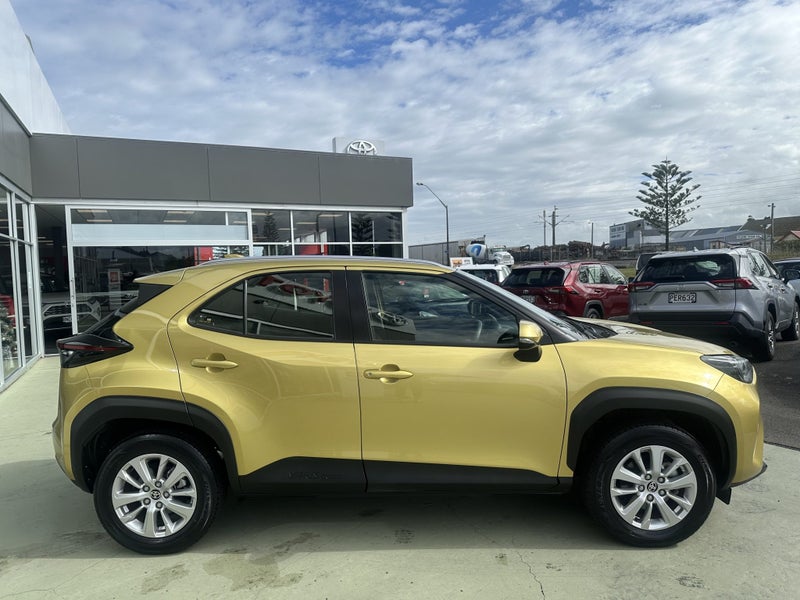 2023 Toyota Yaris Cross GX 1.5P CVT Automatic F... image 5