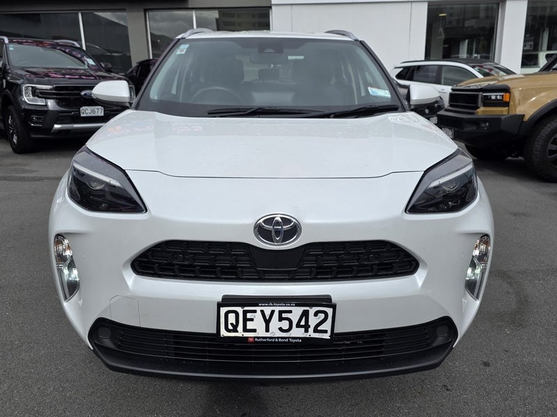 2023 Toyota Yaris Cross GX 1.5P CVT FWD SUV image 2