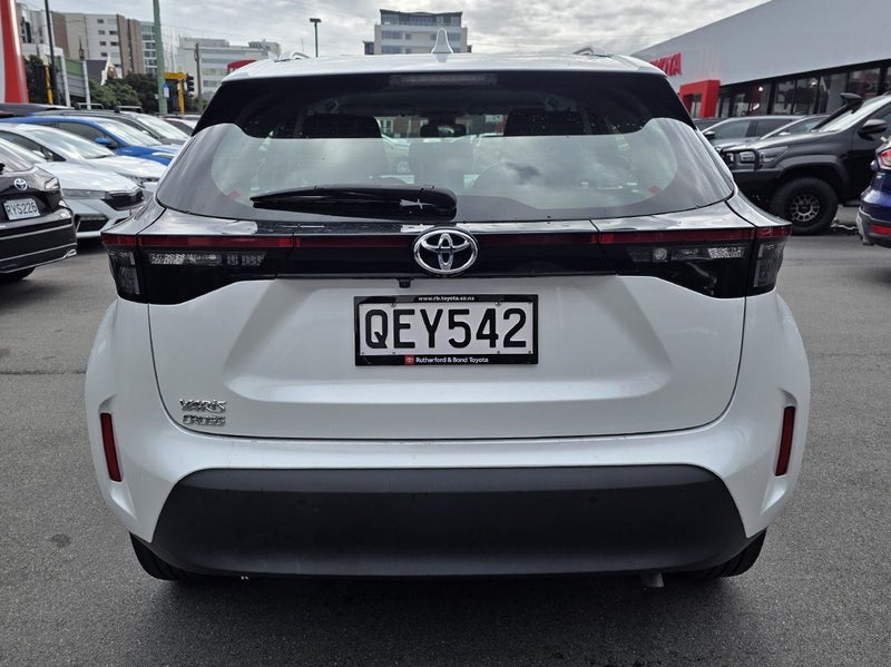 2023 Toyota Yaris Cross GX 1.5P CVT FWD SUV image 5