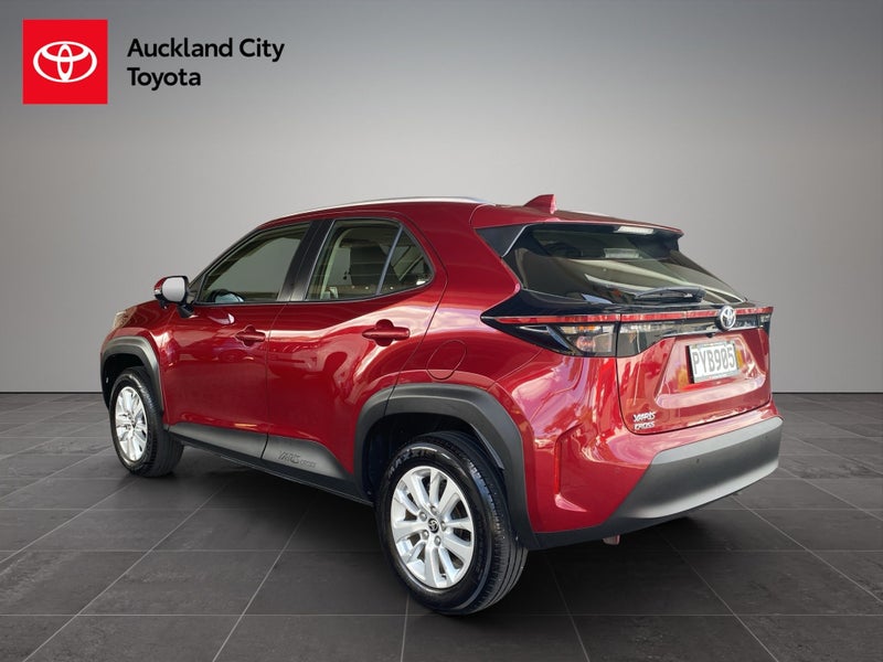 2023 Toyota Yaris Cross GX 1.5P CVT FWD SUV image 5