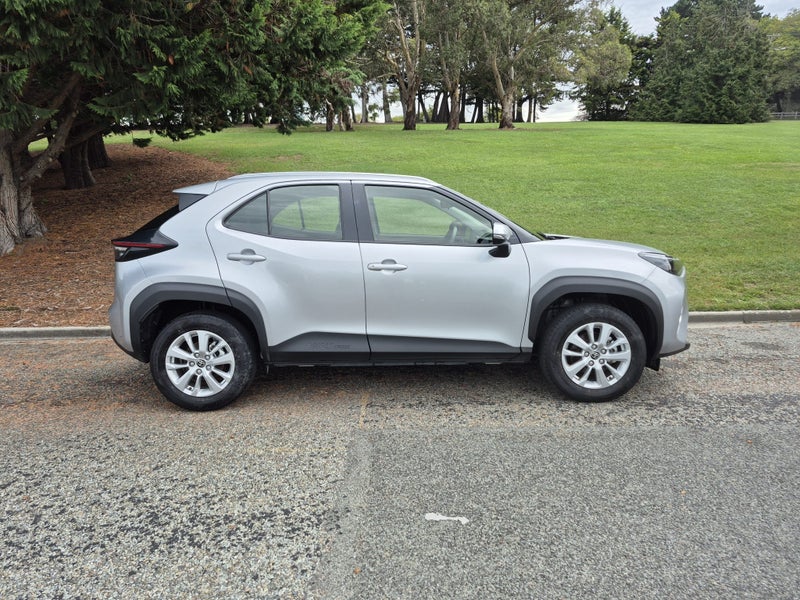 2023 Toyota Yaris Cross GX 1.5P CVT FWD SUV/5D/5S image 3