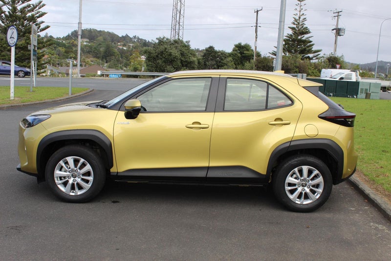 2023 Toyota Yaris Cross GX 1.5P HV ECVT FWD SUV... image 5