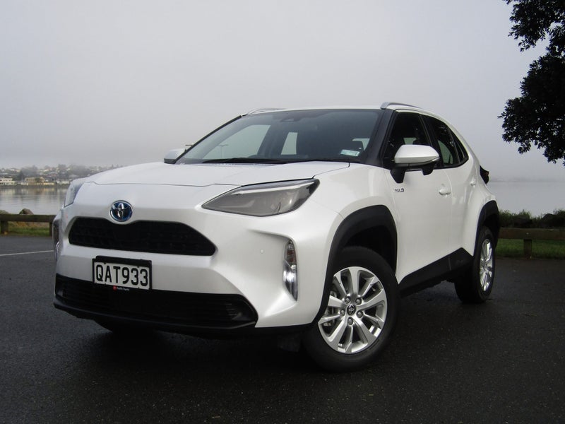 2023 Toyota Yaris Cross GX 1.5P HYBRID image 3