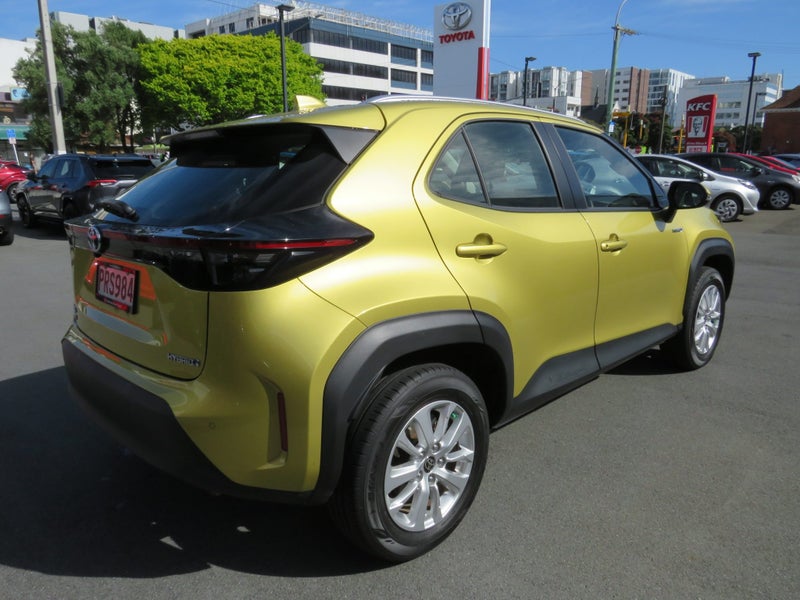 2023 Toyota Yaris Cross GX 1.5P Hybrid ECVT FWD image 4
