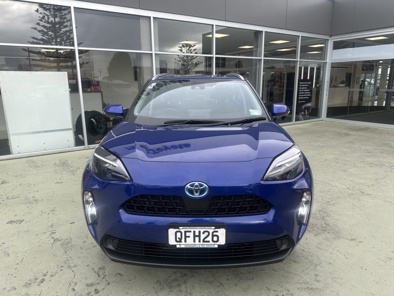 2023 Toyota Yaris Cross GX 1.5P HYBRID FWD SUV... image 2