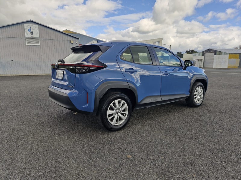 2023 Toyota Yaris Cross GX 1.5P Hybrid - Signat... image 3