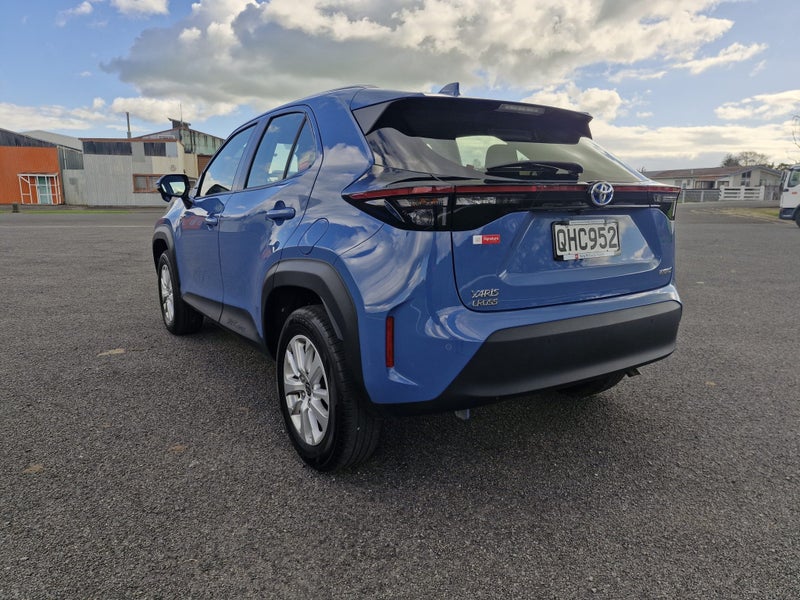2023 Toyota Yaris Cross GX 1.5P Hybrid - Signat... image 4