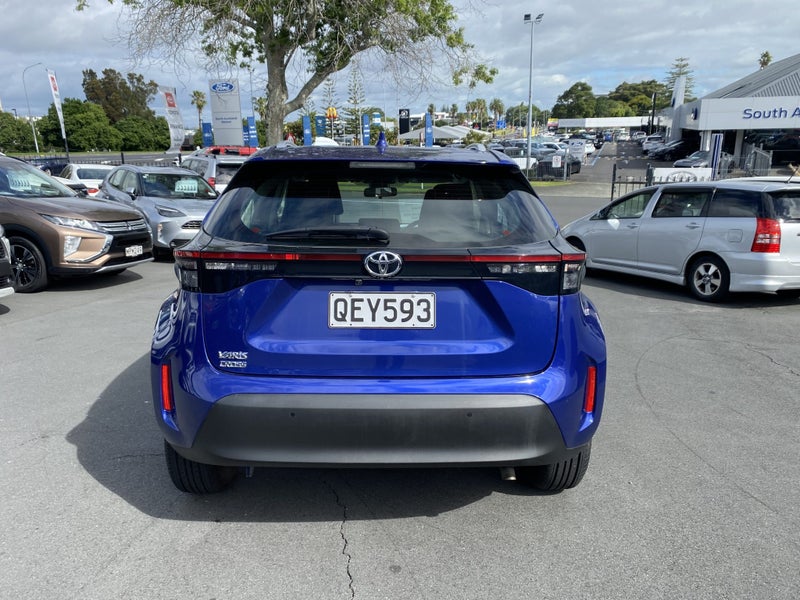 2023 Toyota Yaris Cross GX 1.5P SUV image 3