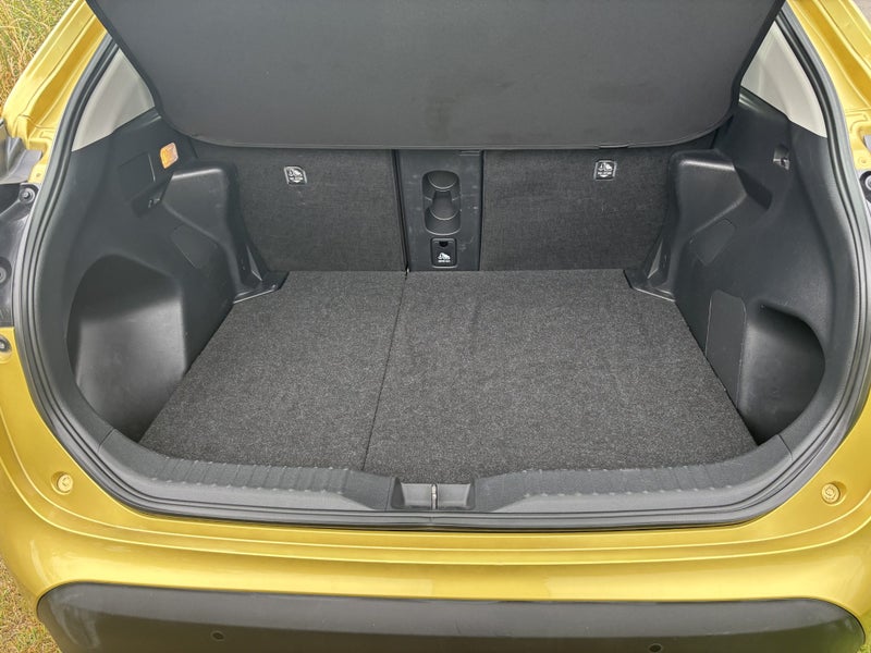 2023 Toyota Yaris Cross GX image 5