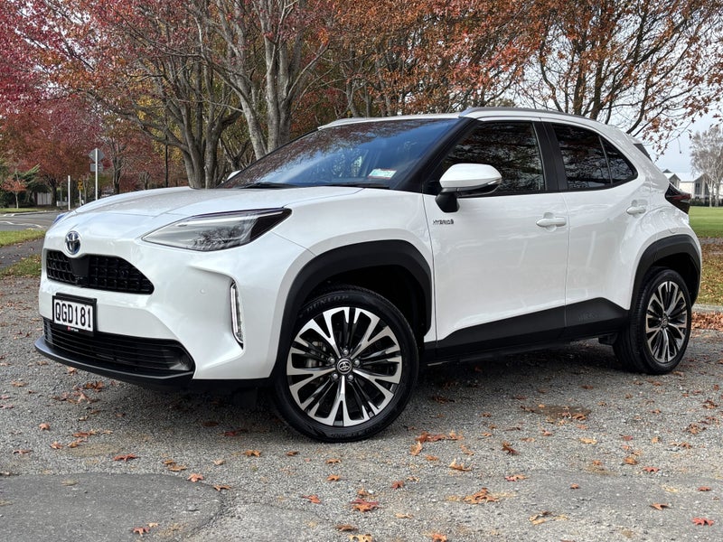 2023 Toyota Yaris Cross Limited 1.5P HV ECVT FWD image 3