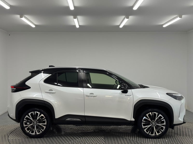 2023 Toyota Yaris Cross Limited 1.5P Hybrid image 2