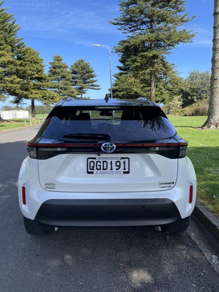 2023 Toyota Yaris Cross Limited 1.5P Hybrid FWD... image 5