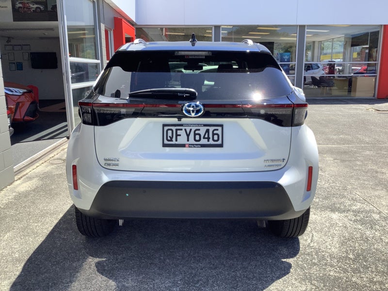 2023 Toyota Yaris Cross Limited 1.5P HYBRID SUV image 3