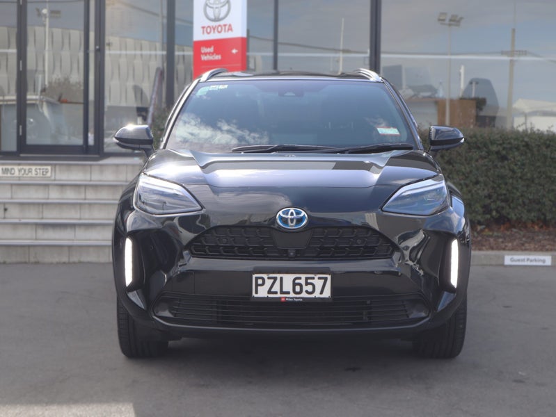 2023 Toyota Yaris Cross Limited HYBRID, Push Start image 2