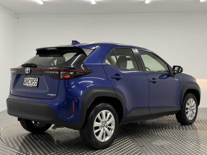 2023 Toyota Yaris GX 1.5 Hybrid image 3