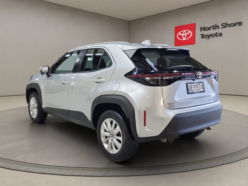 2023 Toyota Yaris GX 1.5L Petrol FWD SUV image 5