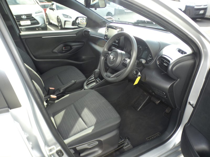 2023 Toyota Yaris GX 1.5P HV ECVT FWD HB/5D/5S... image 2
