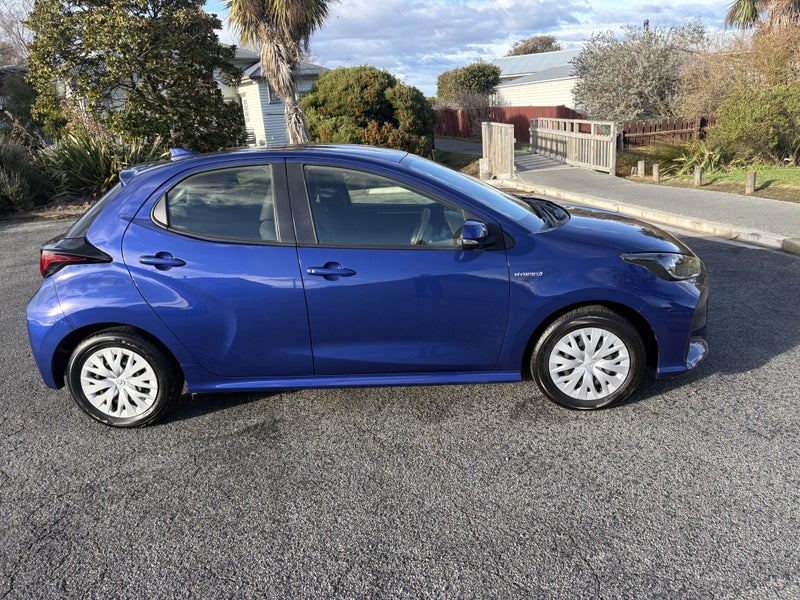 2023 Toyota Yaris GX 1.5P HV ECVT FWD HB/5D/5S image 3