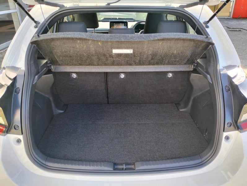 2023 Toyota Yaris GX 1.5P HV ECVT Hybrid Hatchback image 4
