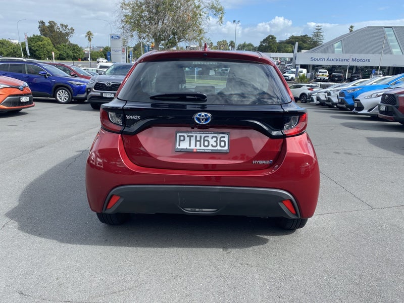 2023 Toyota Yaris GX 1.5P Hybird image 3