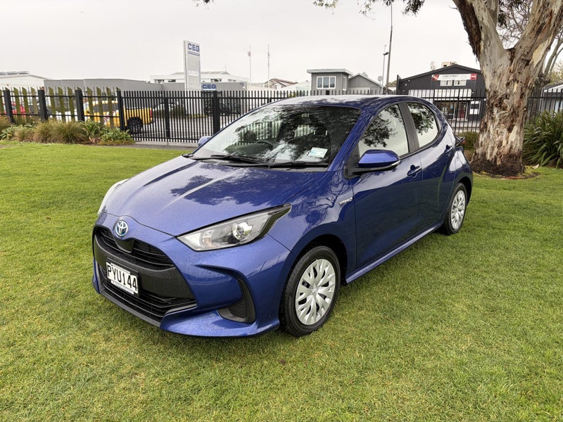 2023 Toyota Yaris GX 1.5P Hybrid Automatic Hatch image 3