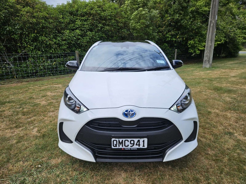 2023 Toyota Yaris GX 1.5P Hybrid Electric Vehicle image 3