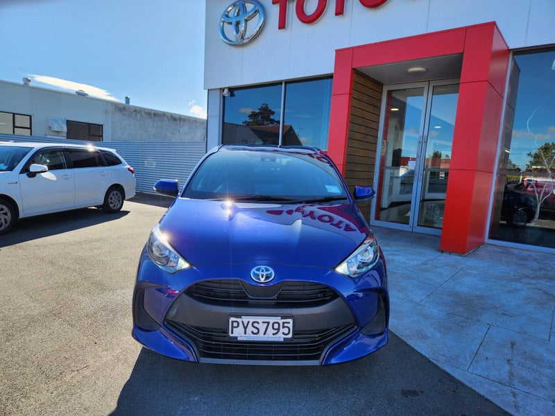 2023 Toyota Yaris GX 1.5P Hybrid FWD Automatic... image 2