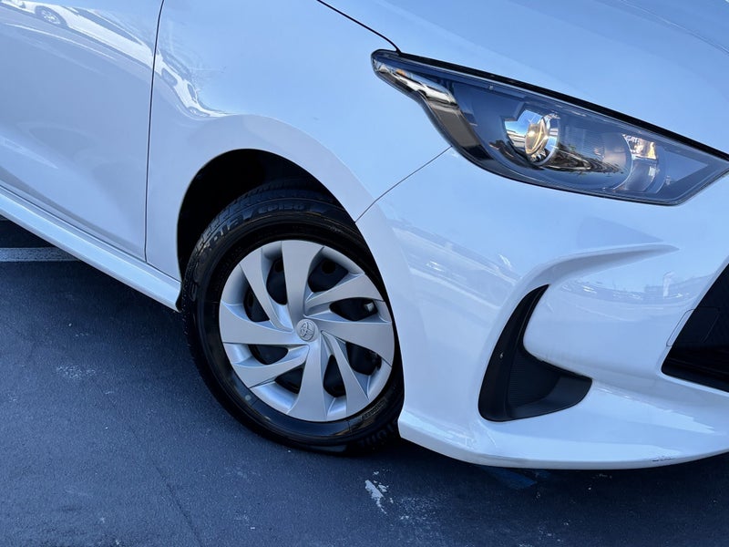 2023 Toyota Yaris Hybrid image 5