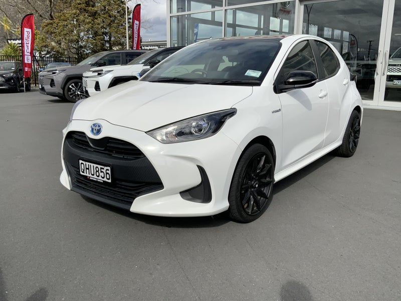 2023 Toyota Yaris NZ New Hybrid Low Kms & Certi... image 4