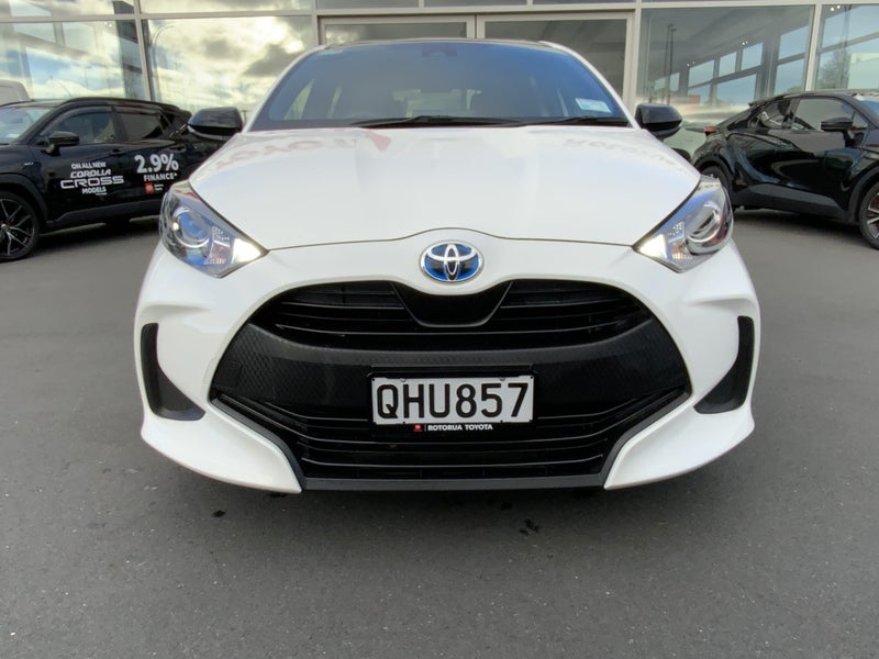 2023 Toyota Yaris NZ New Hybrid Low Kms & Certi... image 3
