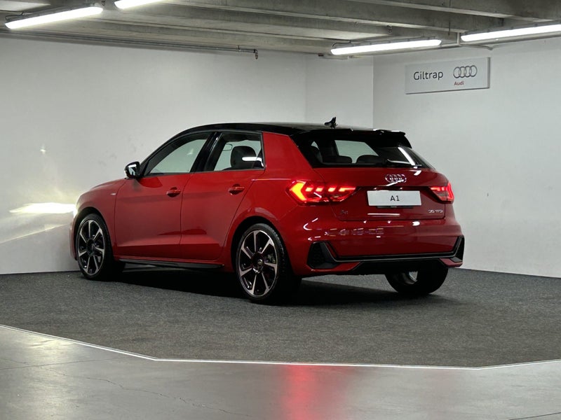 2024 Audi A1 35 TFSI S line image 4