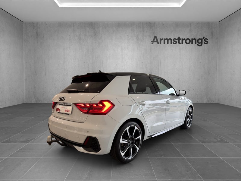 2024 Audi A1 35 TFSI S Line image 3