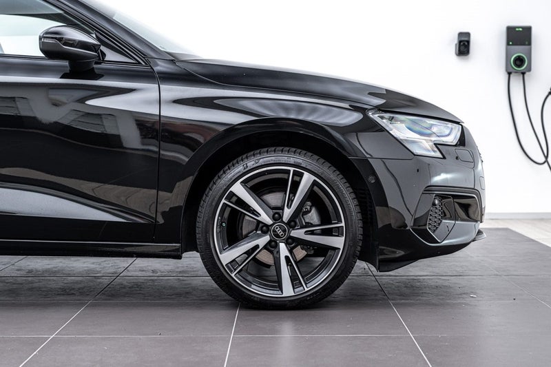 2024 Audi A3 35 TFSI ADVANCED image 3