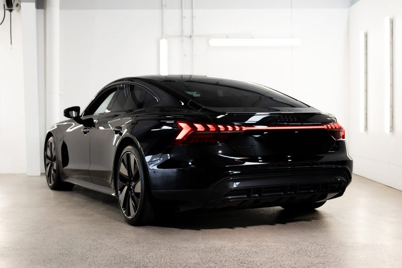 2024 Audi e-tron ET GT quattro image 2