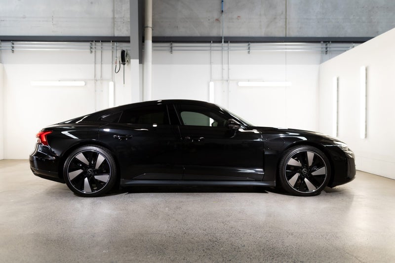 2024 Audi e-tron ET GT quattro image 4