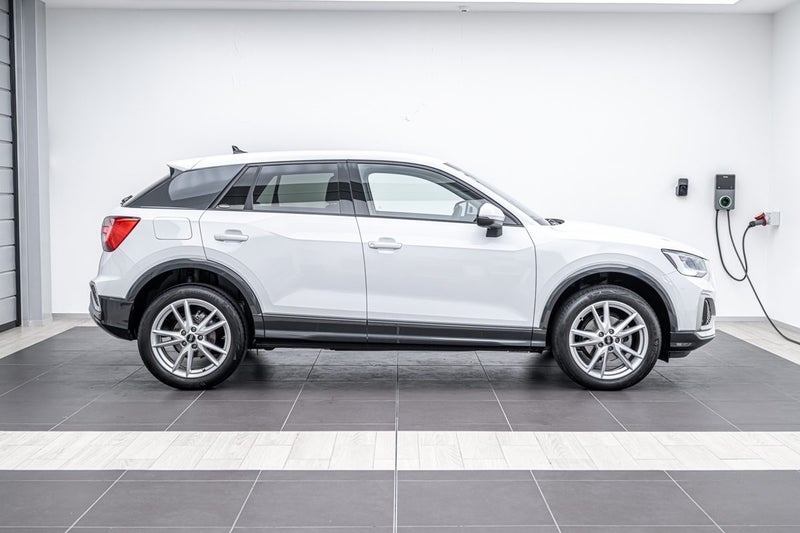 2024 Audi Q2 35 TFSI S TRONIC 110 KW image 2