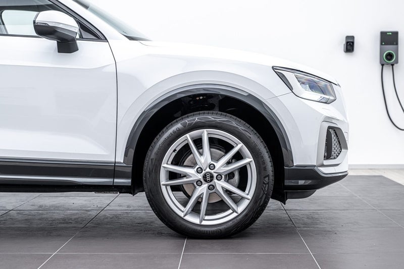 2024 Audi Q2 35 TFSI S TRONIC 110 KW image 3