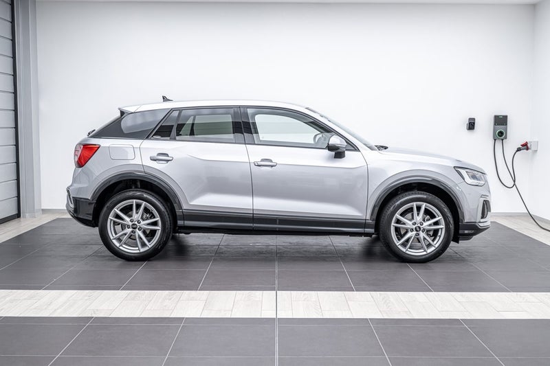 2024 Audi Q2 35 TFSI S TRONIC 110 KW image 2