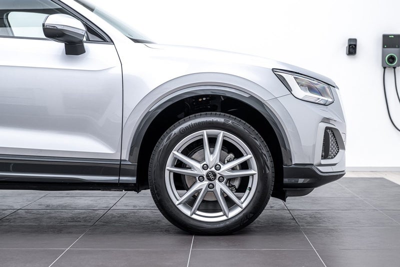 2024 Audi Q2 35 TFSI S TRONIC 110 KW image 3