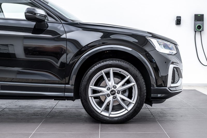 2024 Audi Q2 35 TFSI S TRONIC 110 KW image 3
