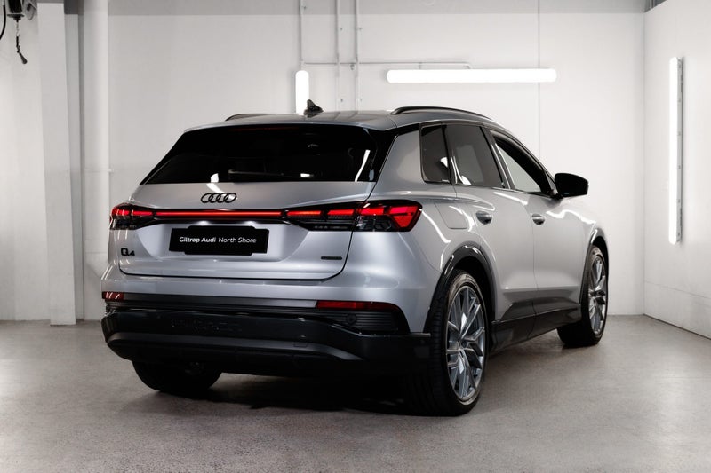 2024 Audi Q4 50 e-tron quattro 220 kW image 2