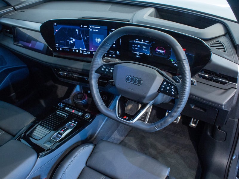 2024 Audi Q6 e-tron S-line 285kW quattro image 5