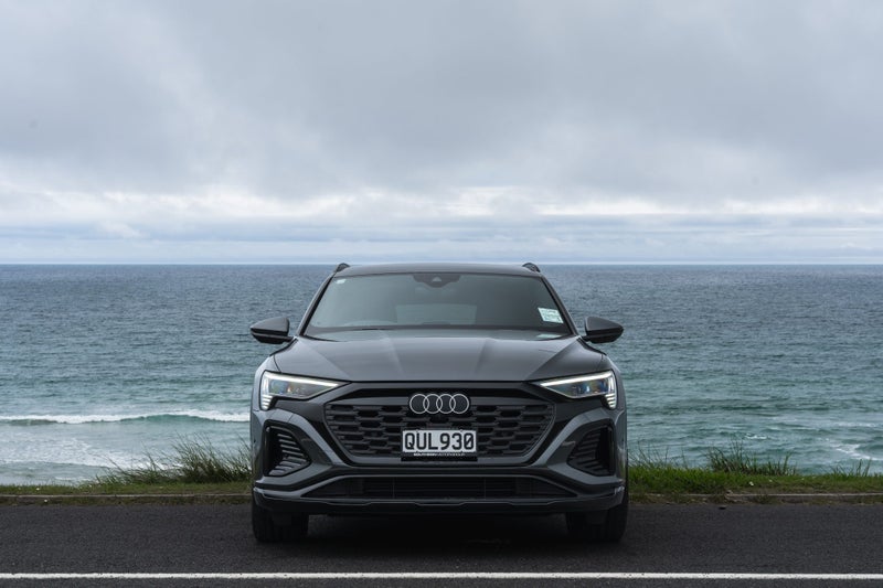 2024 Audi Q8 55 e tron S line image 2