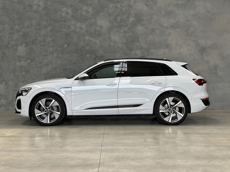 2024 Audi Q8 55 e tron S line image 5
