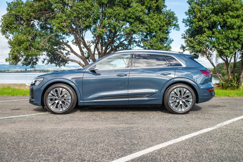 2024 Audi Q8 e-tron 55 300kW S line quattro image 2